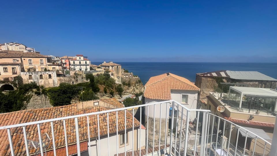 Le Terrazze Pitt 2 Apartment in Pizzo