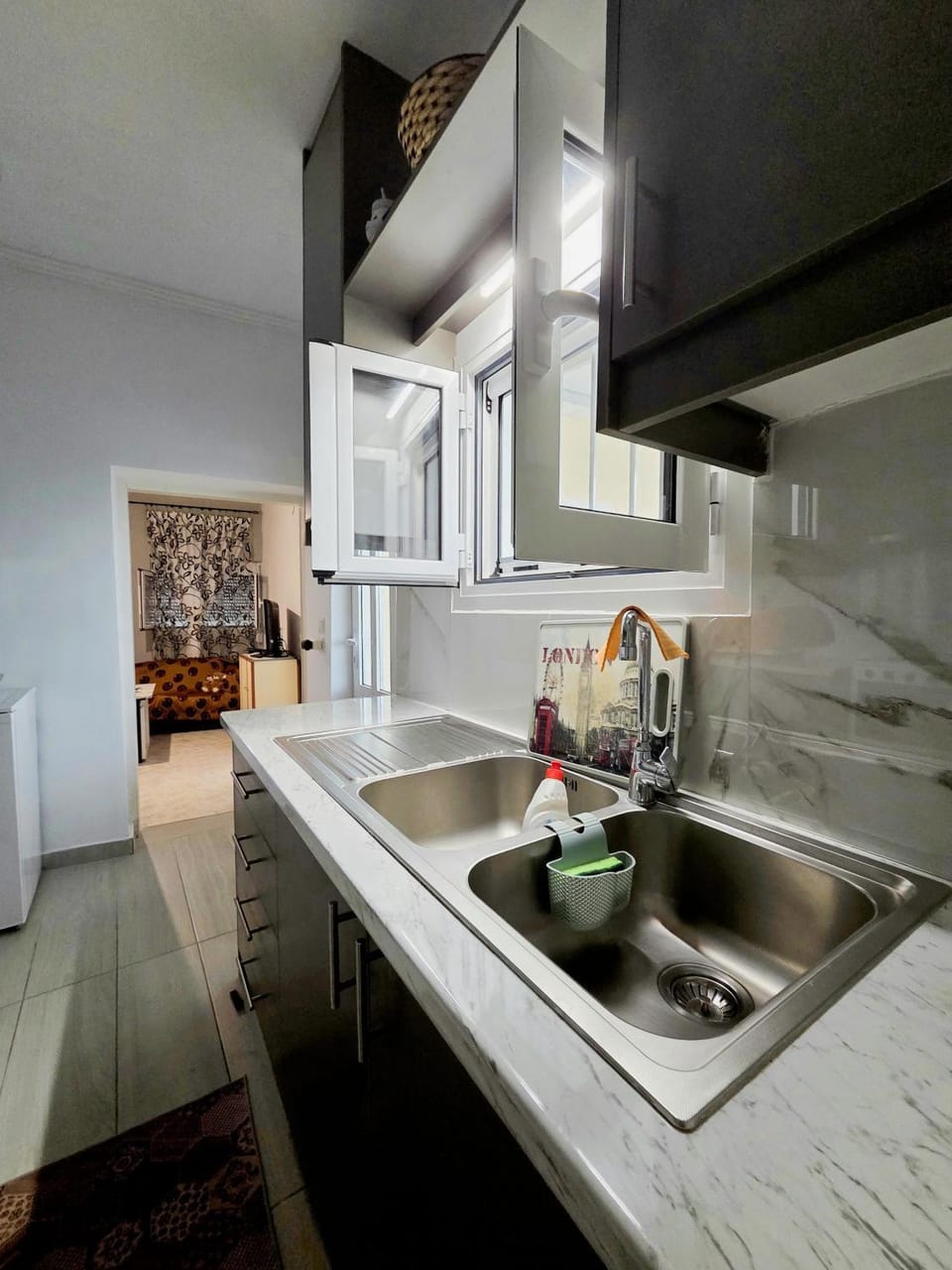 Kitchen or kitchenette, kitchen, kitchen