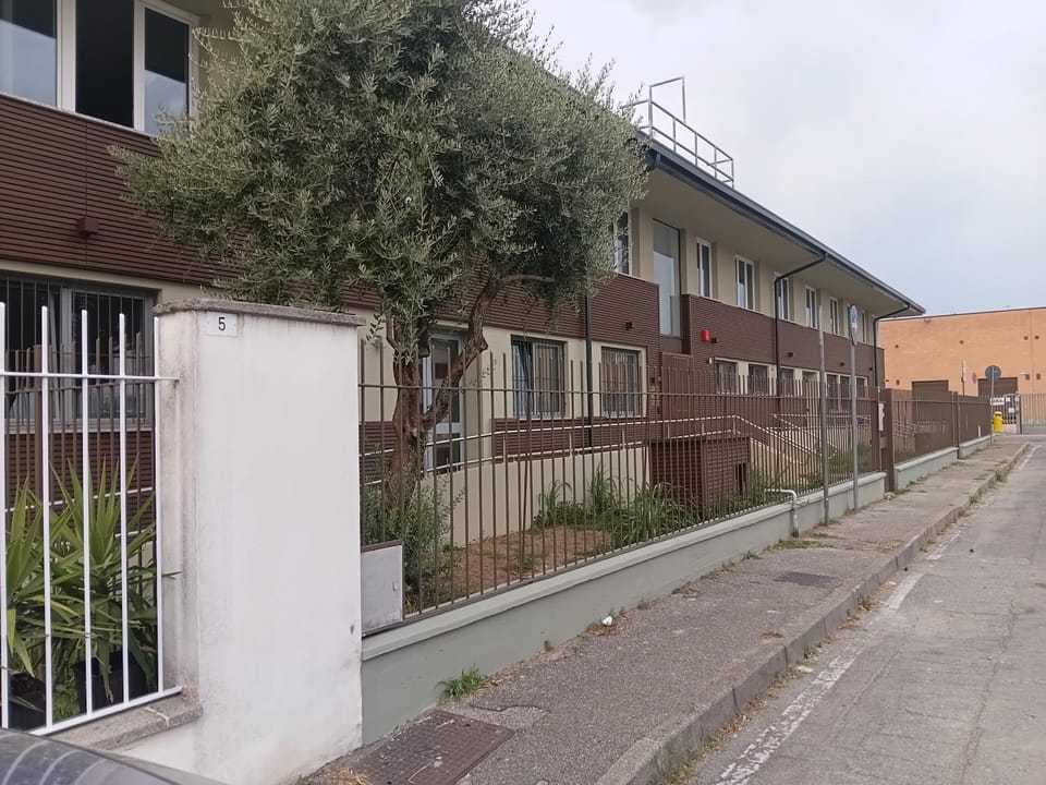 Property building, Day, Street view