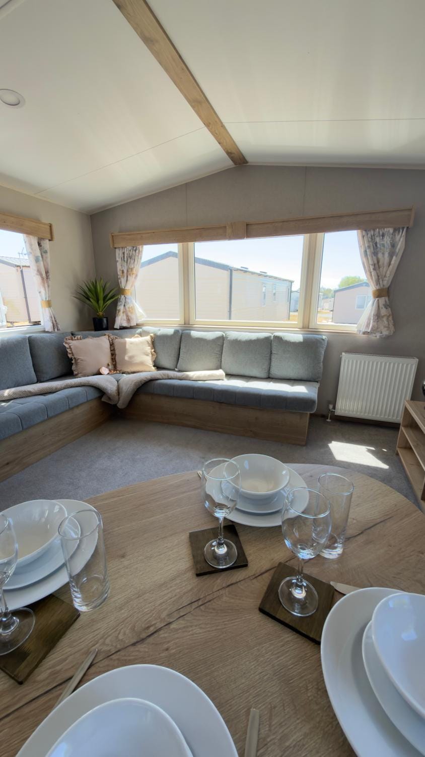Stunning 3 bed FAMILY CARAVAN at Haven - Little Sea Campground/ 
RV Resort in Weymouth