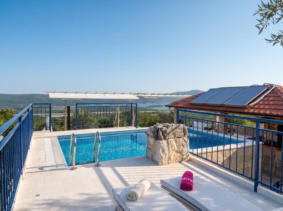Villa Dobric Apartments Apartment in Kotor Municipality