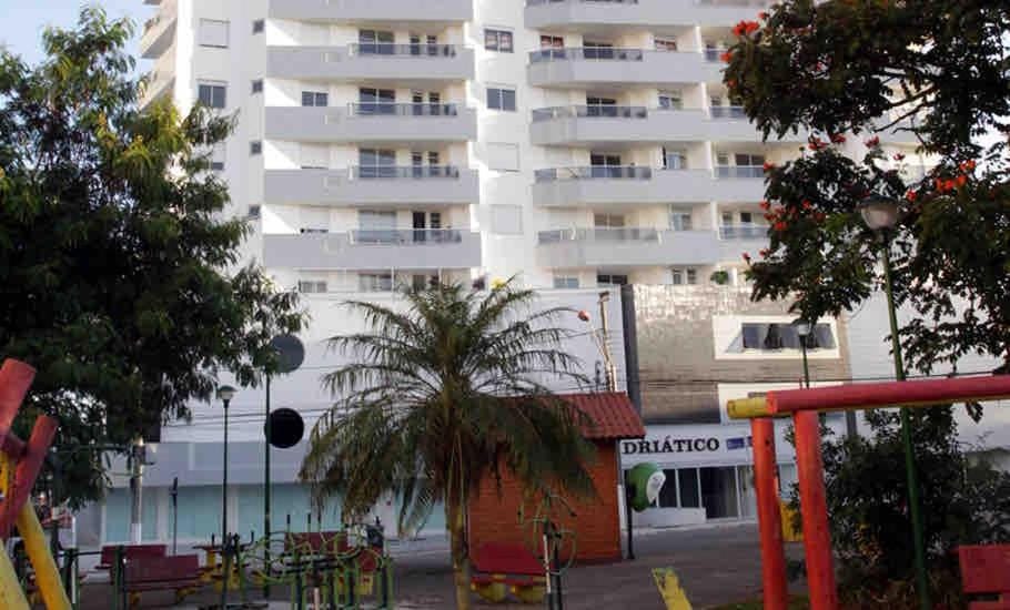 Apartamento confortável e moderno com garagem Apartment in São José