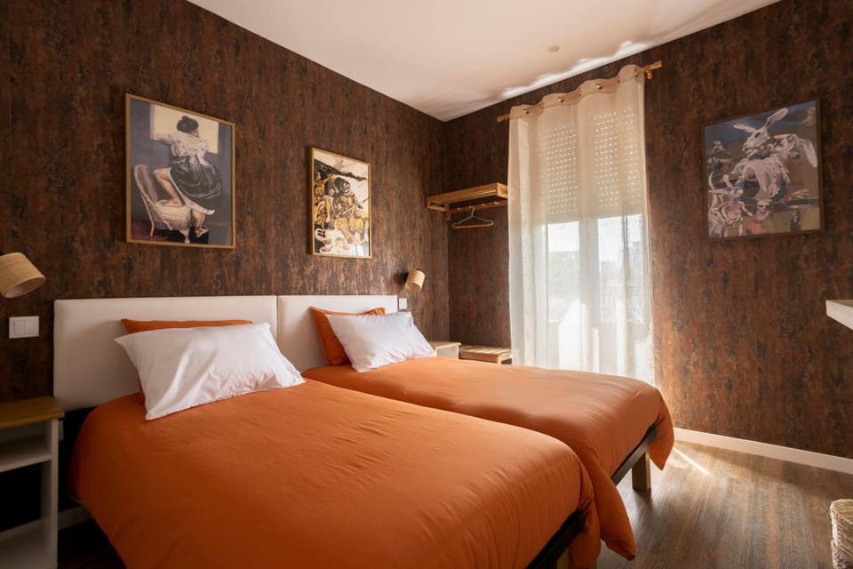Bed, TV and multimedia, Bedroom, air conditioner