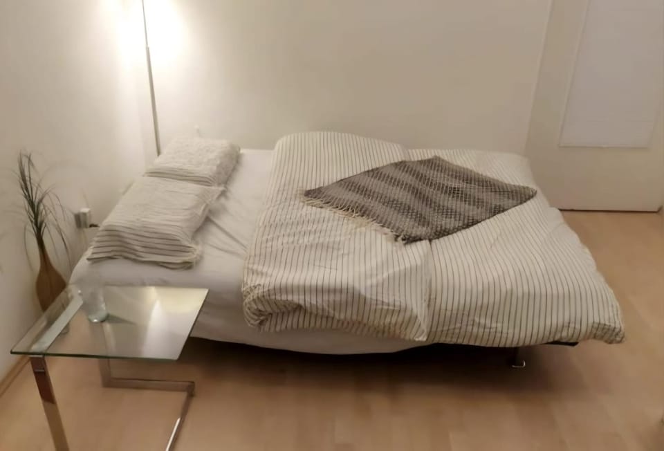 Stylish room with balcony in a central location & near Oktoberfest Vacation rental in Munich