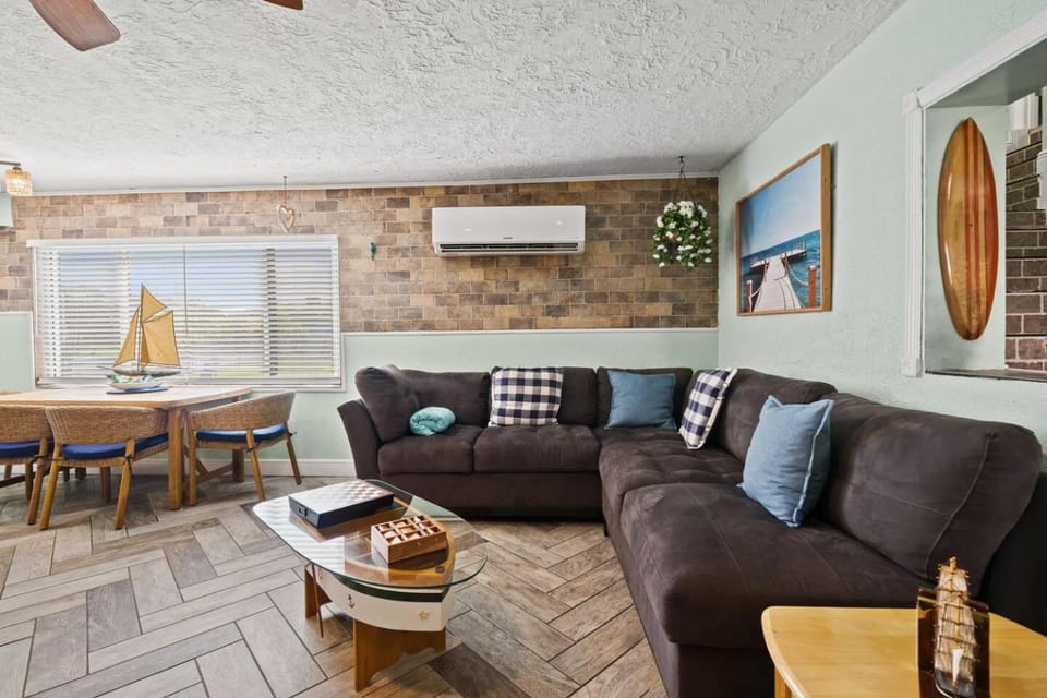 6BR Waterfront • Direct Gulf • Fire Pit • Biliards House in Hernando Beach