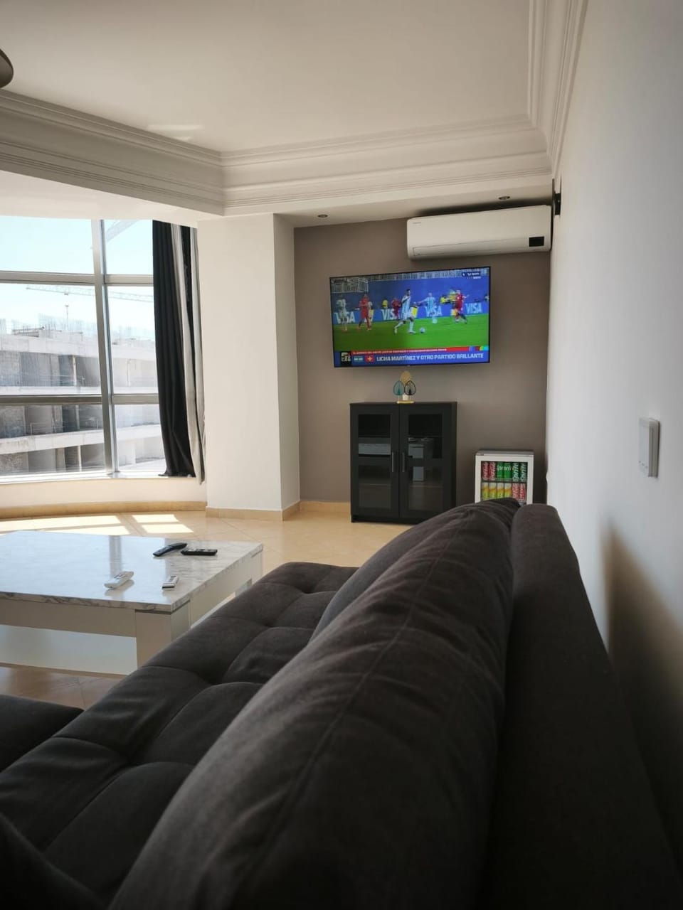 Communal lounge/ TV room, TV and multimedia, Living room, air conditioner