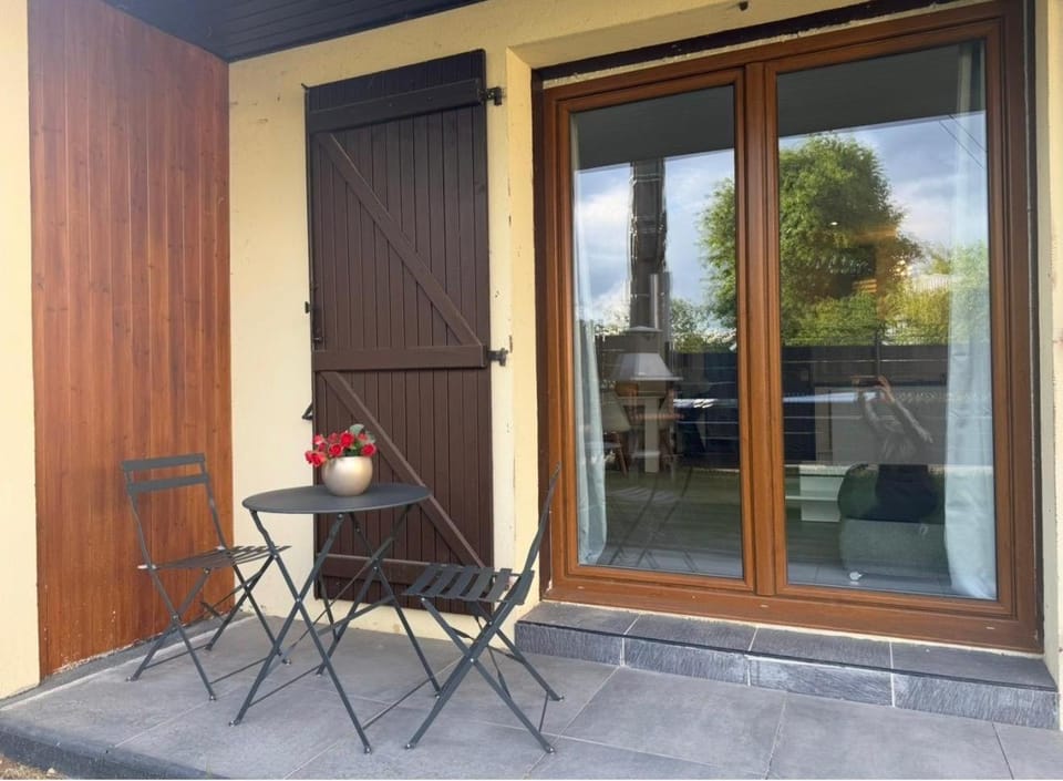 Apartment in a villa, Riverside, Parking Apartment in Bourgogne-Franche-Comté