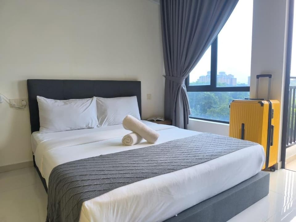 Central Park Cozy Studio with City View By Stay Apartment in Johor Bahru