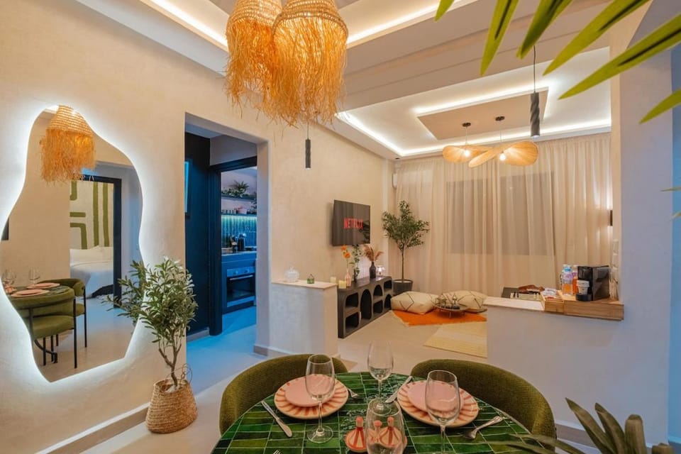 Riad-Style Studio, Fast Fiber, Private Parking Apartment in Marrakesh