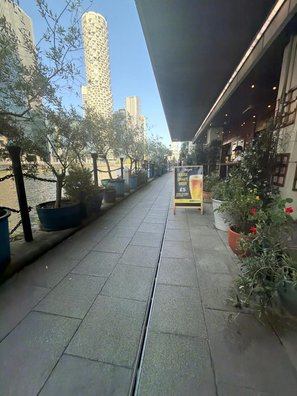 Luxury 2BR Canary Wharf Apartment with Skyline Views Apartment in London