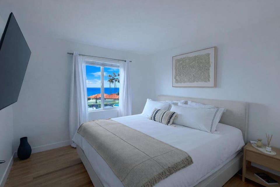 Nalu House - Ocean View Sauna, Spa & Cold Plunge House in La Jolla