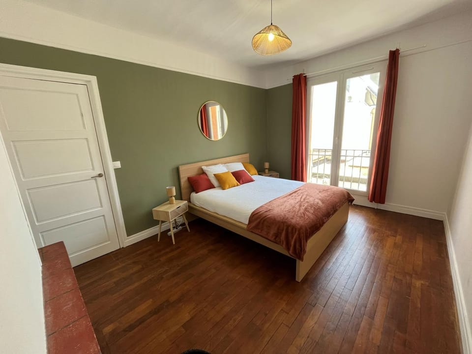 Bed, Bedroom