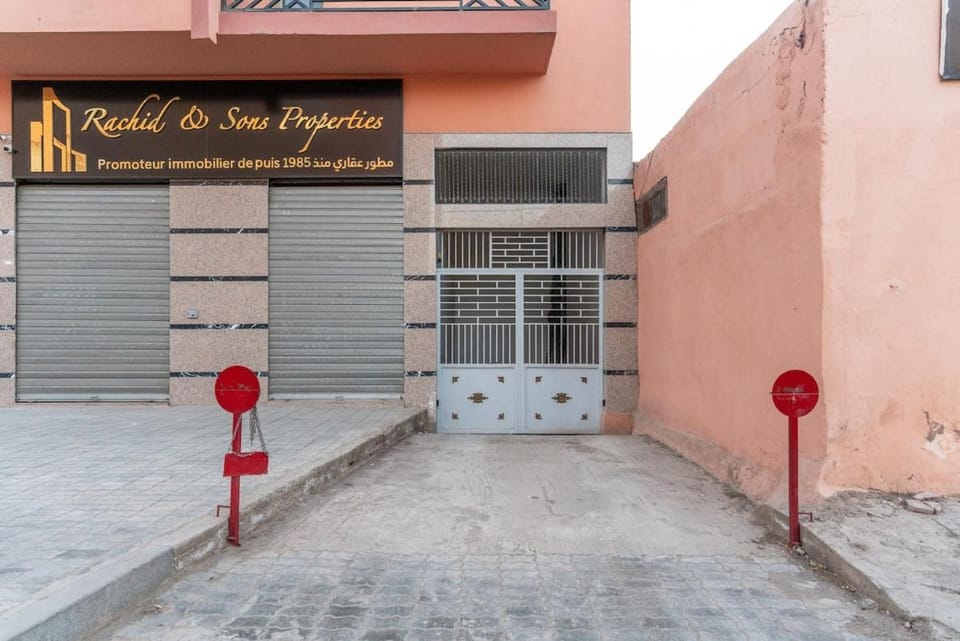 Gueliz Stylish Flat, City Center, Parking Apartment in Marrakesh