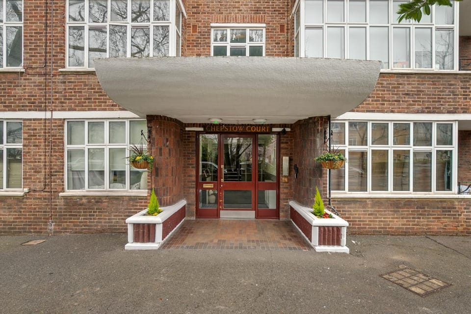 Stylish Notting Hill Flat Near Portobello Road Apartment in City of Westminster