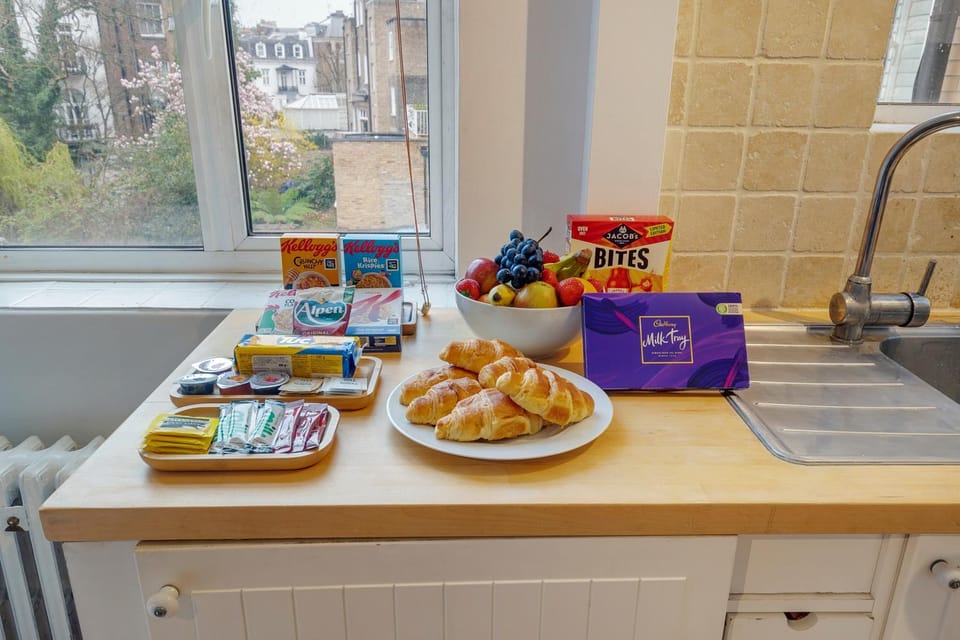 Stylish Notting Hill Flat Near Portobello Road Apartment in City of Westminster