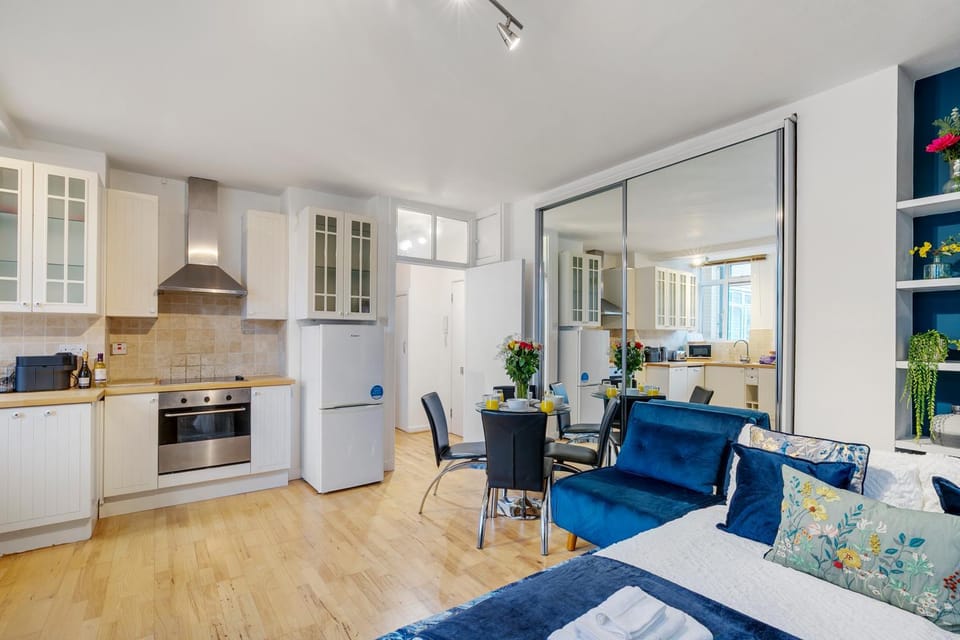 Stylish Notting Hill Flat Near Portobello Road Apartment in City of Westminster