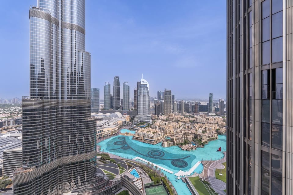 Nearby landmark, Day, Bird's eye view