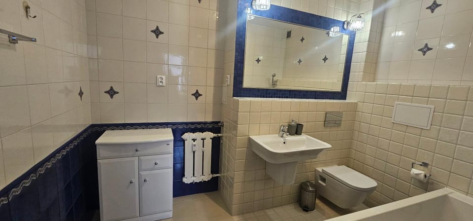 Toilet, Bathroom, Bath, towels