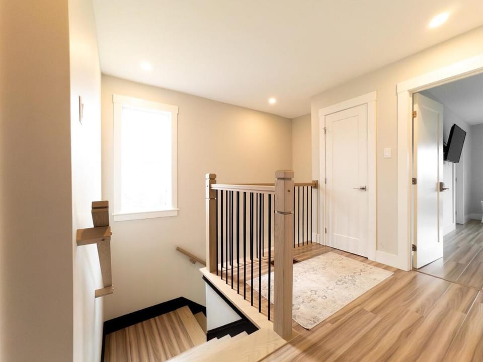 Bright & cozy 3 bedroom house perfect for families Villa in Halifax