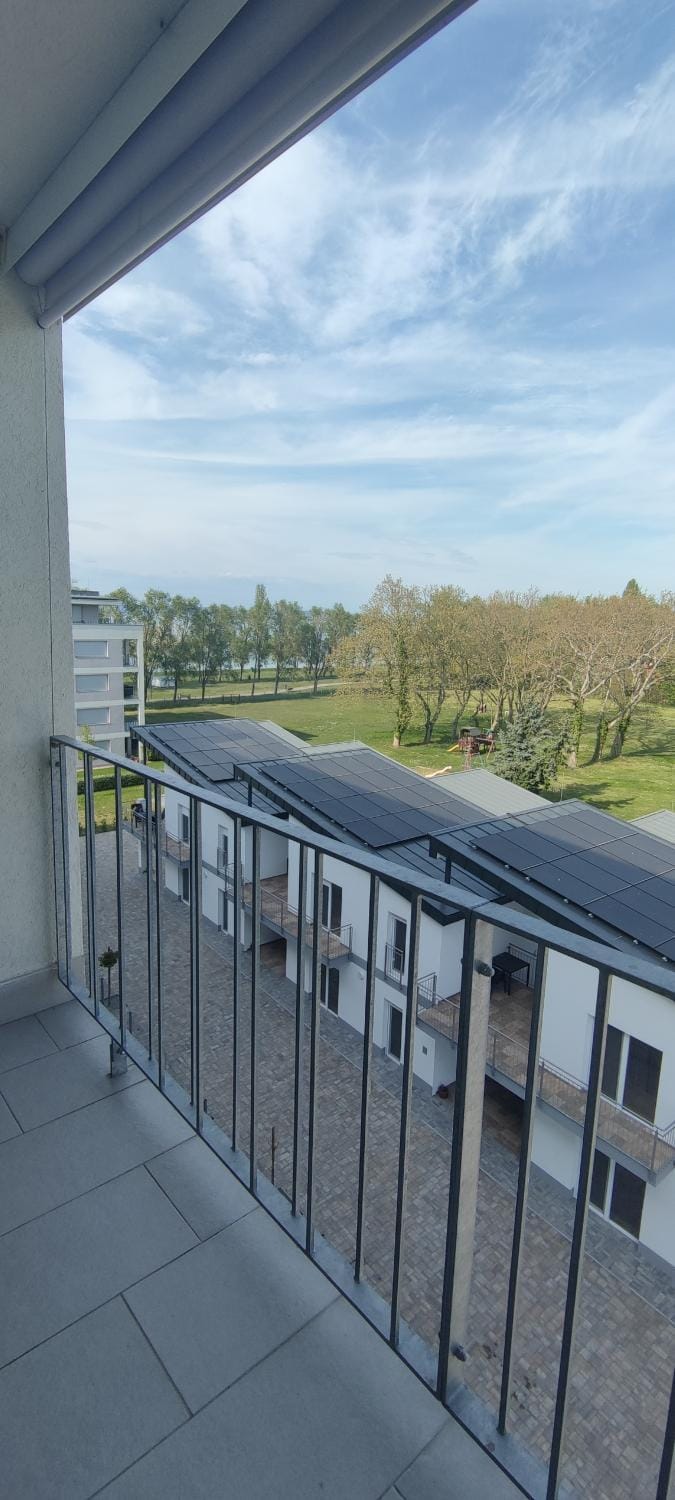 Balcony/Terrace, Lake view