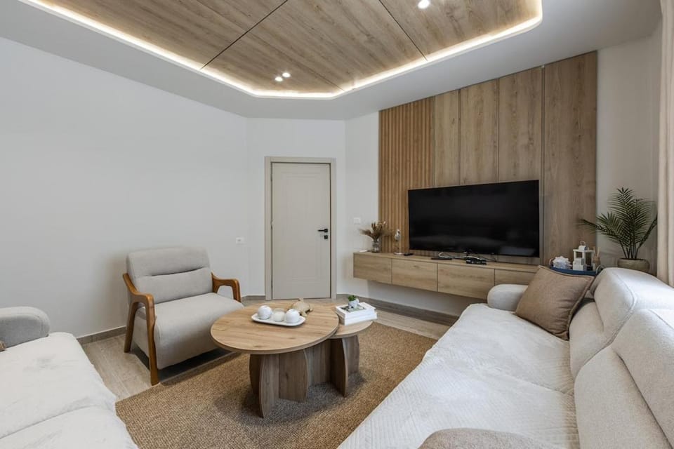 Loen Modern Seaside 3BR Apartment by PikHost Apartment in Tirana County, Albania