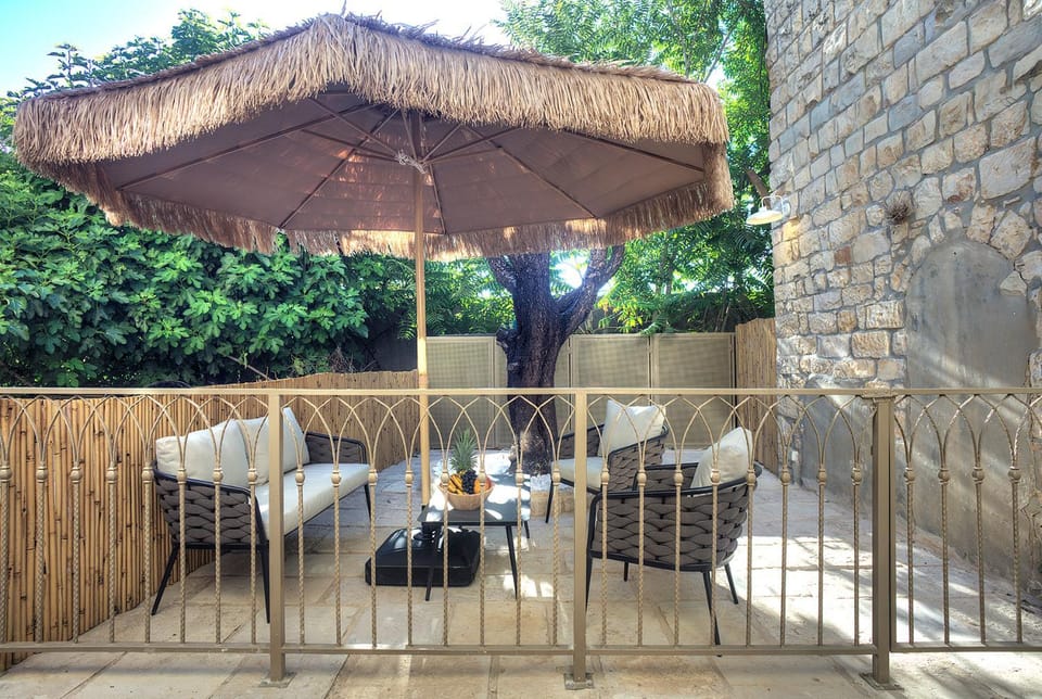 Patio, Balcony/Terrace