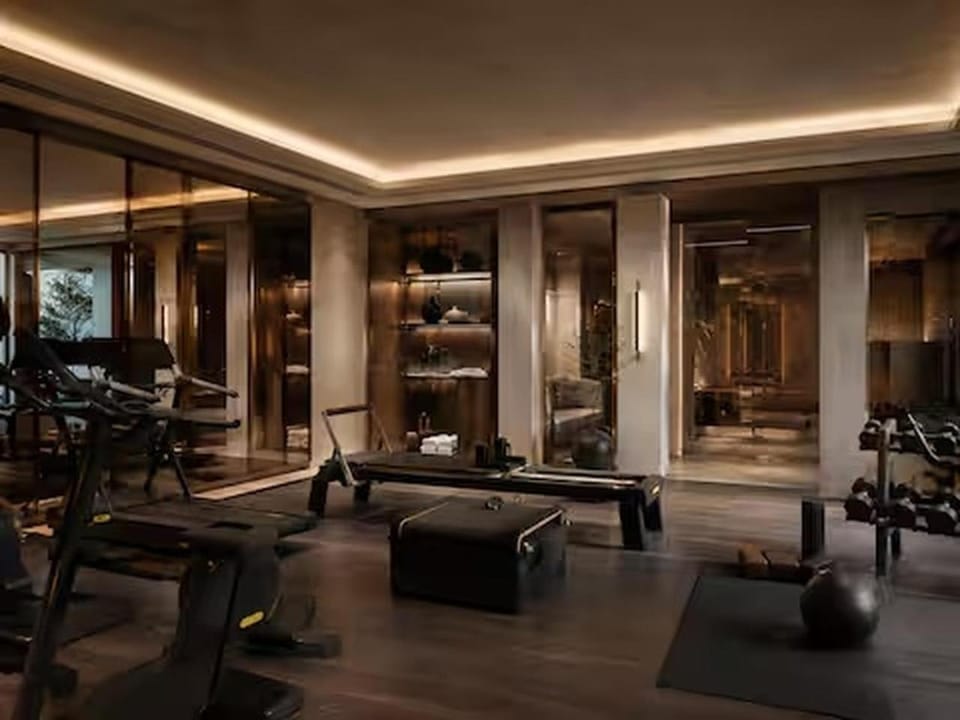 Harrods Knightsbridge Trophy Home - Gym & Pool House in City of Westminster