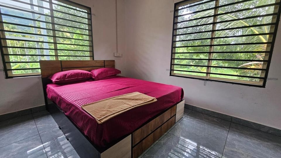 Mountain View Stay Near Munnar, BisonValley House in Kerala
