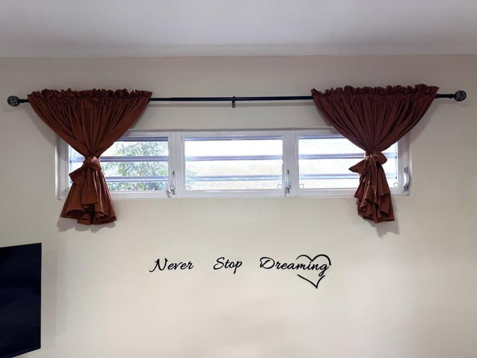 Centrally-Located Tropical Garden Studio Apartment in Willemstad