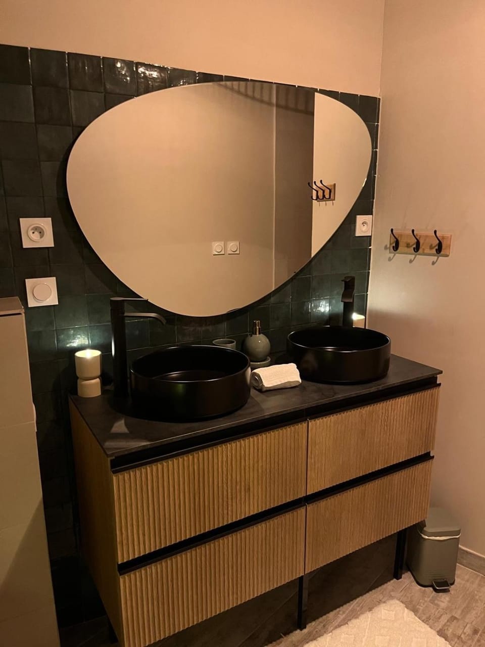Suite Spa Privatif Jacuzzi & Cinéma Apartment in Occitanie