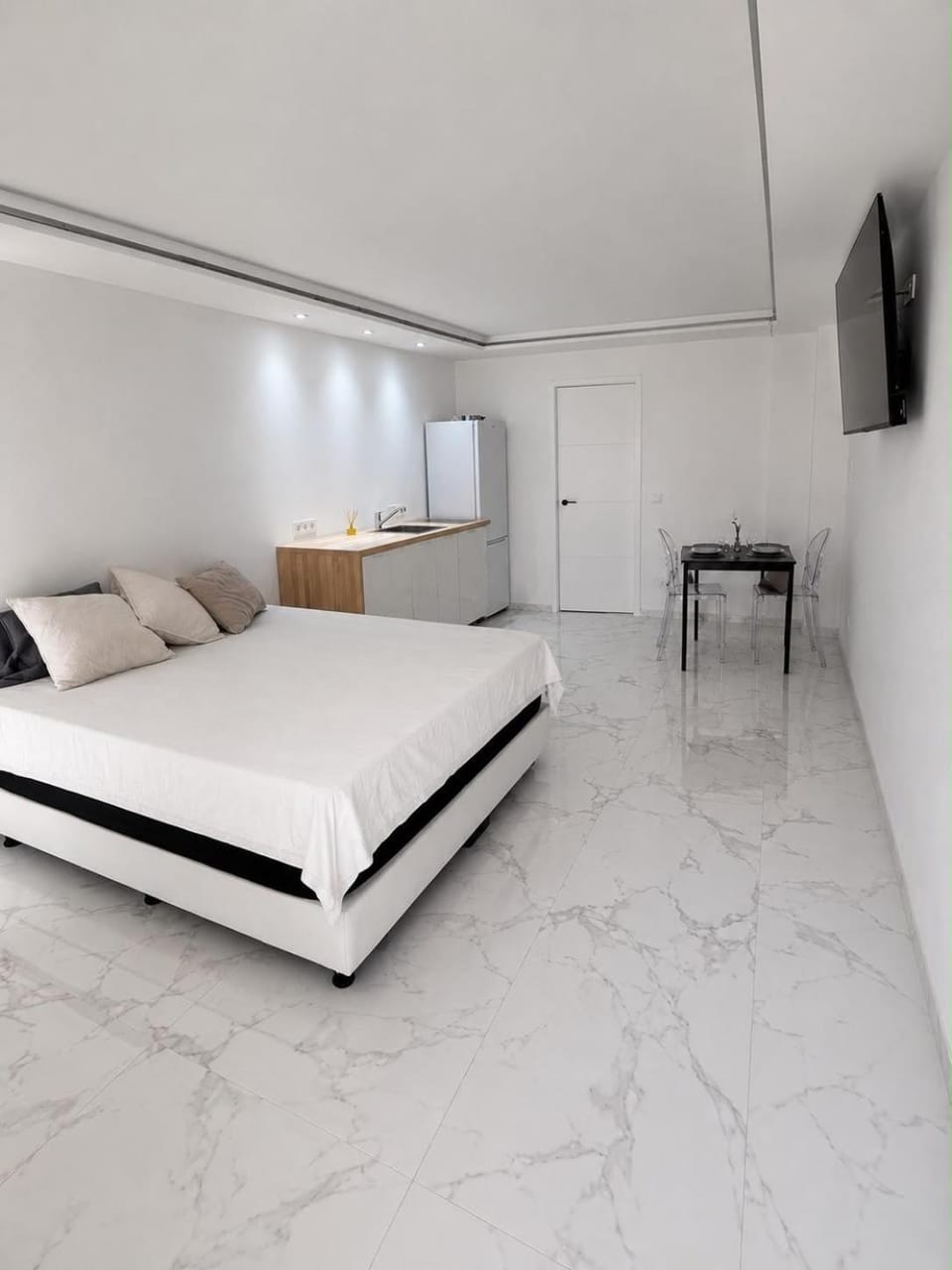 Sea View Studio new renovated with terace and free parking Next to the Beach Carmenes del Mar Apartment in Costa Tropical