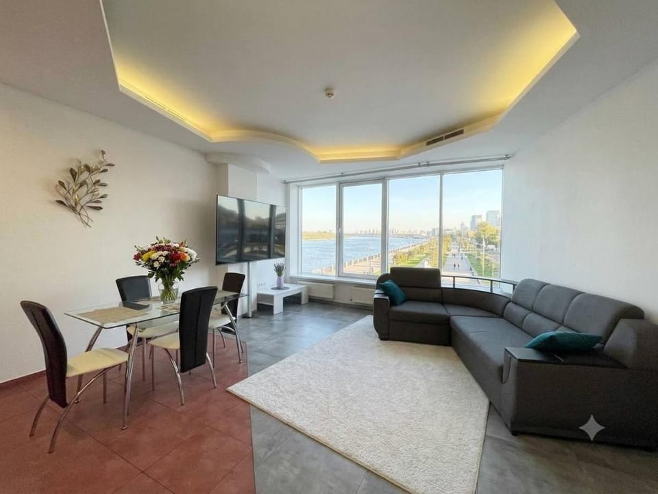 Мост сити апартаменты кв 52 джакузи вид река Apartment in Dnipro