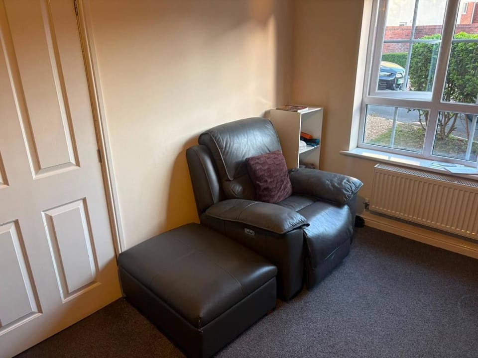 Perfect Base for Leeds, York Selby House in Selby