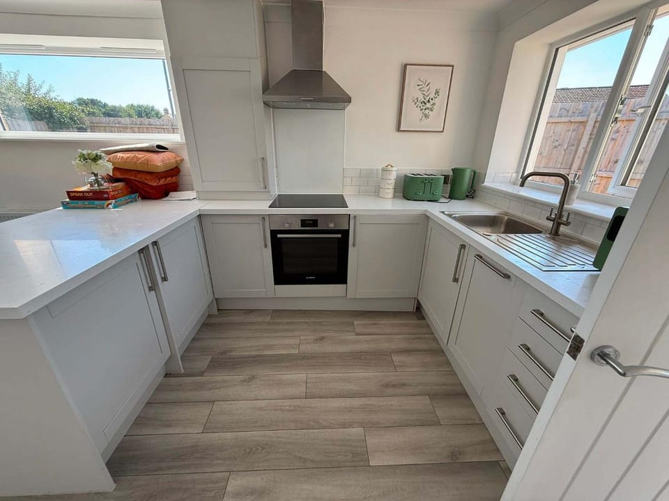 Kitchen or kitchenette, dishwasher, minibar, pet friendly, stove