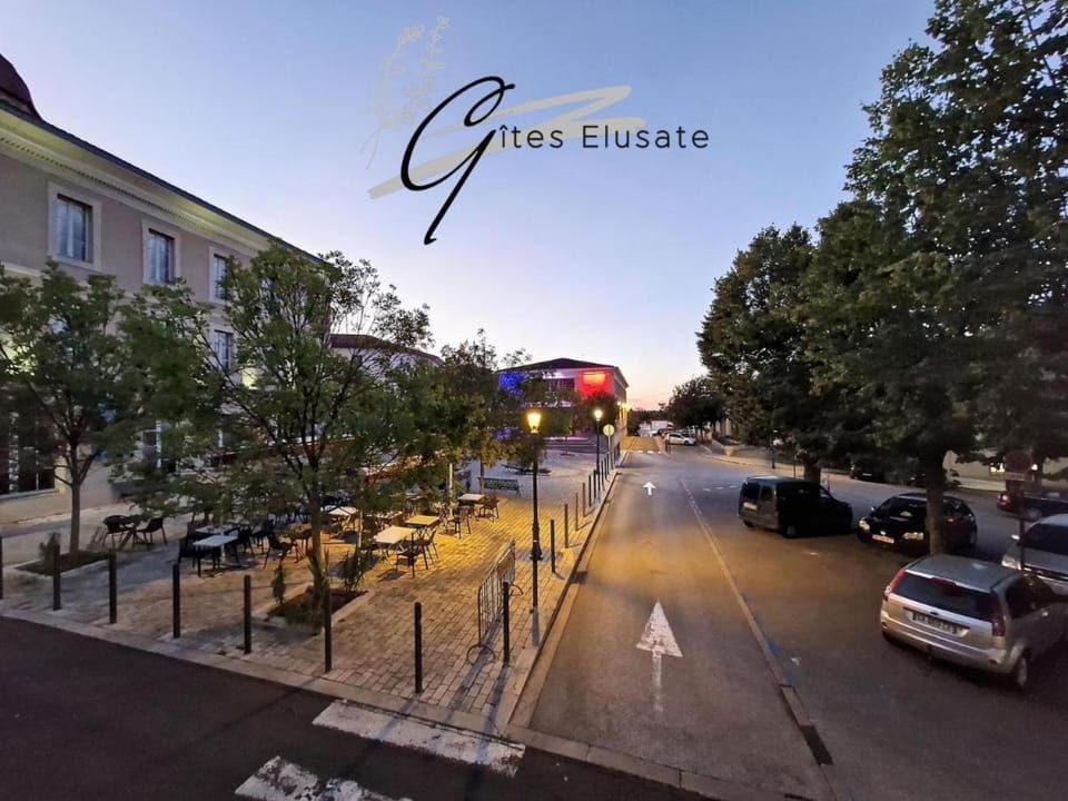 Street view, Parking
