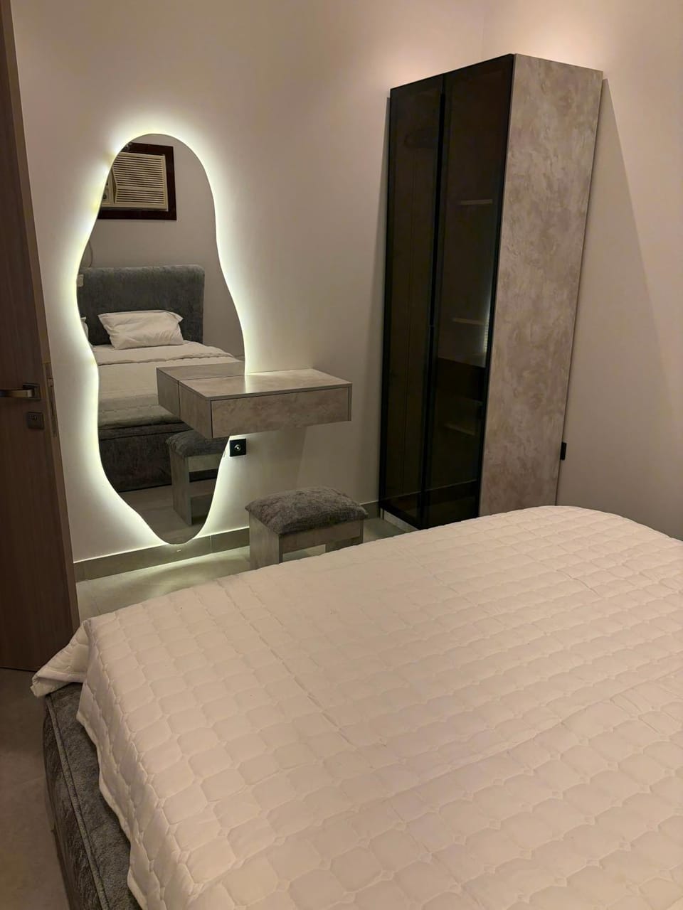 شقه مفروشه قريبه من المطار 8دقايق Apartment in Jeddah