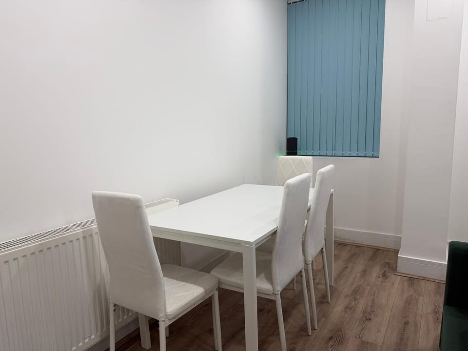 Deluxe 2-BDR Apartment Apartment in Wolverhampton