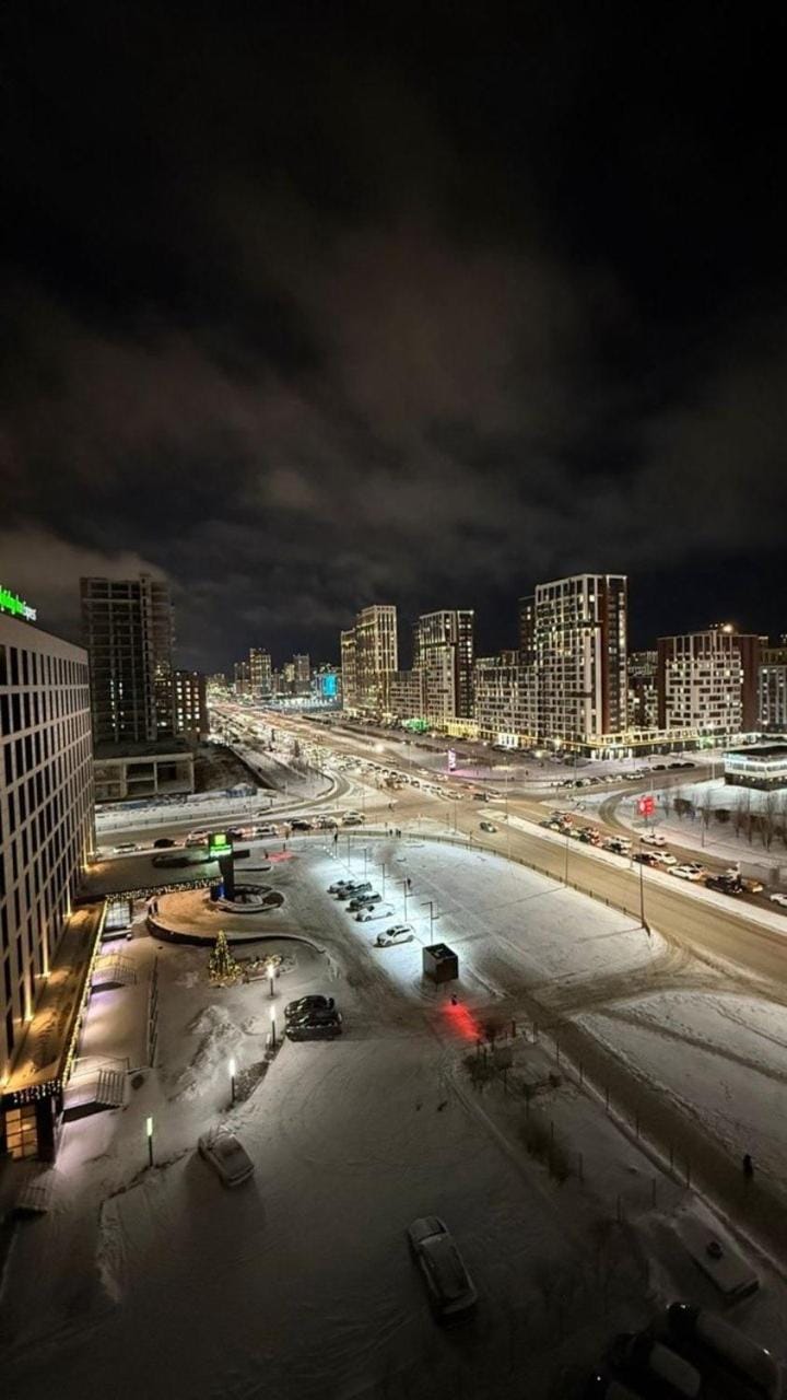 Просторные уютные апартаменты возле Спортивных комплексов Apartment in Kazakhstan