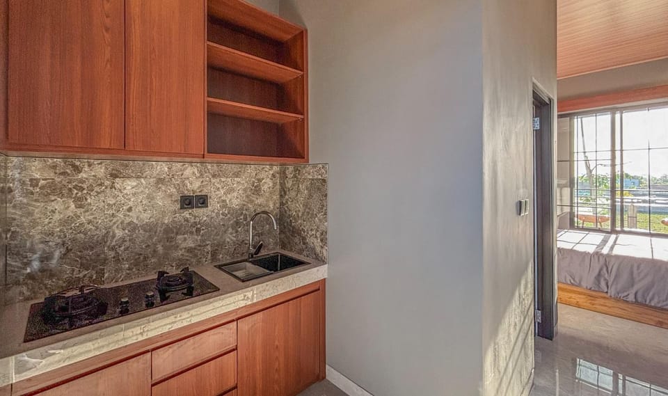 Kitchen or kitchenette, kitchen