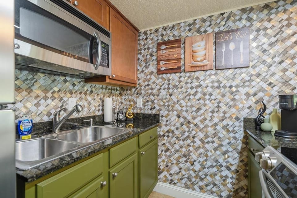 Waterfront Condo Near Oaklawn & Downtown Hot Springs Apartment in Garland County