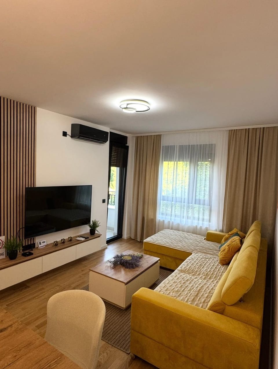 Living room, furniture