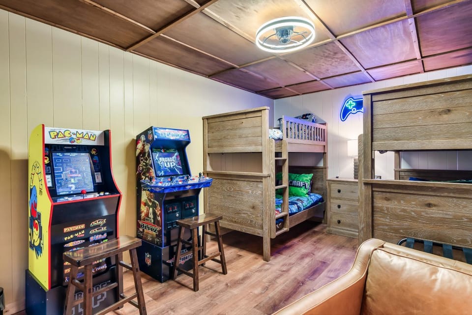 Bed, Game Room, Bedroom, bunk bed