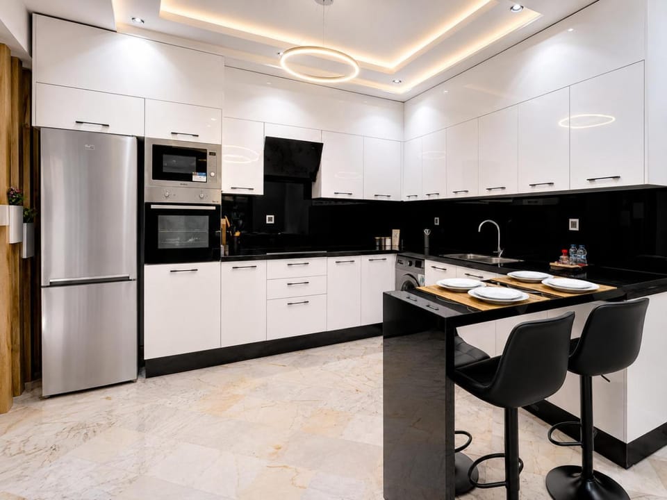 microwave, oven, stove, kitchen