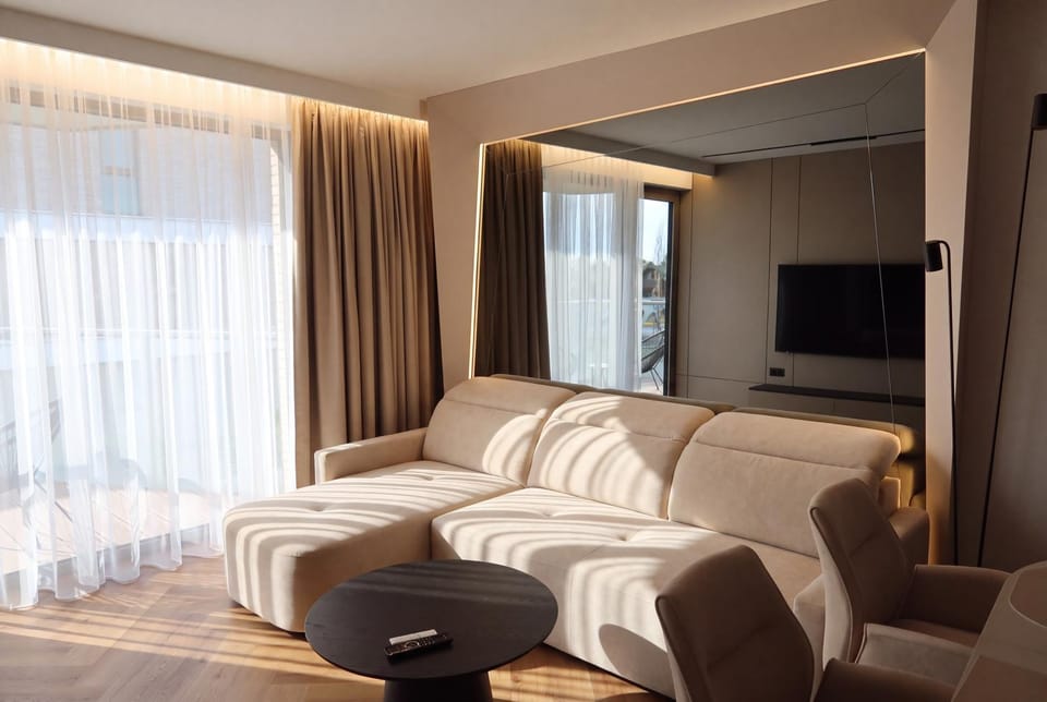 TV and multimedia, Seating area