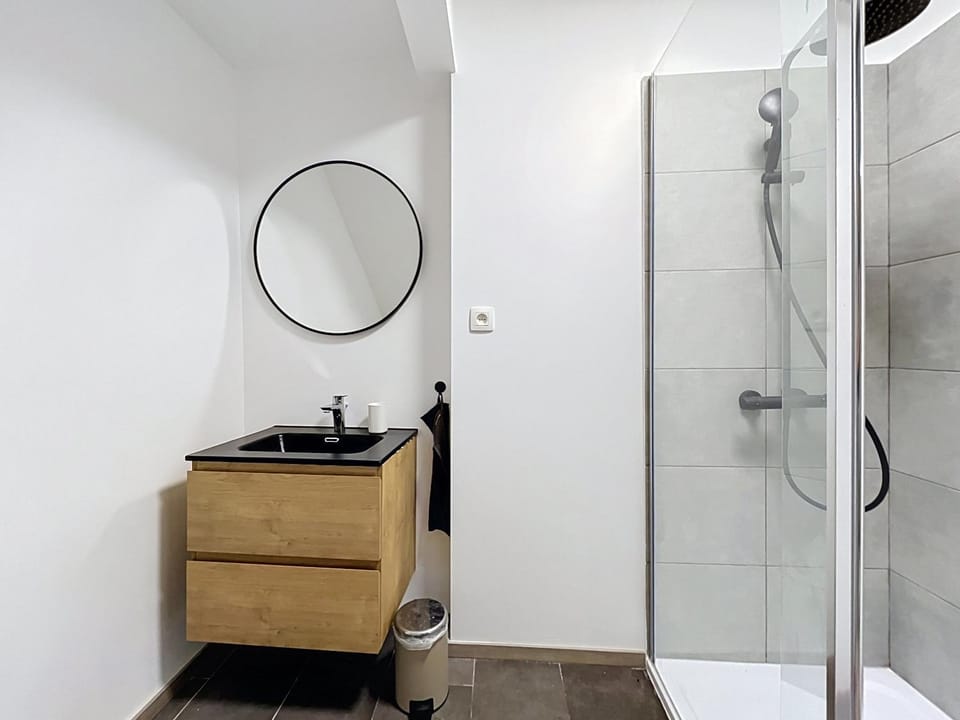 Shower, Bathroom