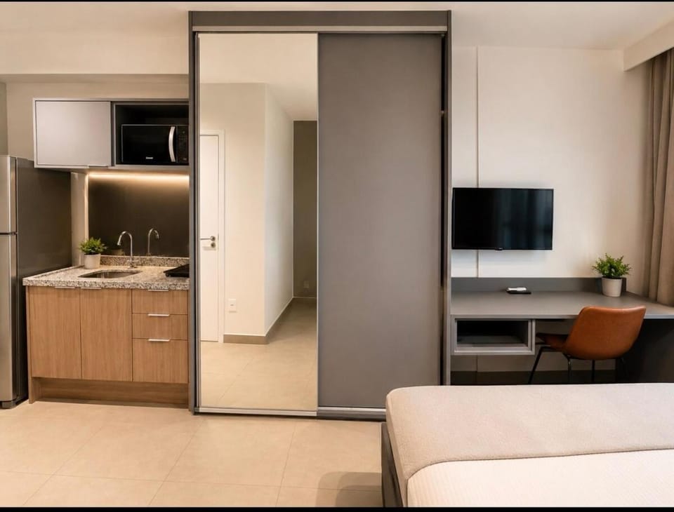 Studio Premium em Moema a 100 metros da linha Lilás do metrô Apartment in Sao Paulo City