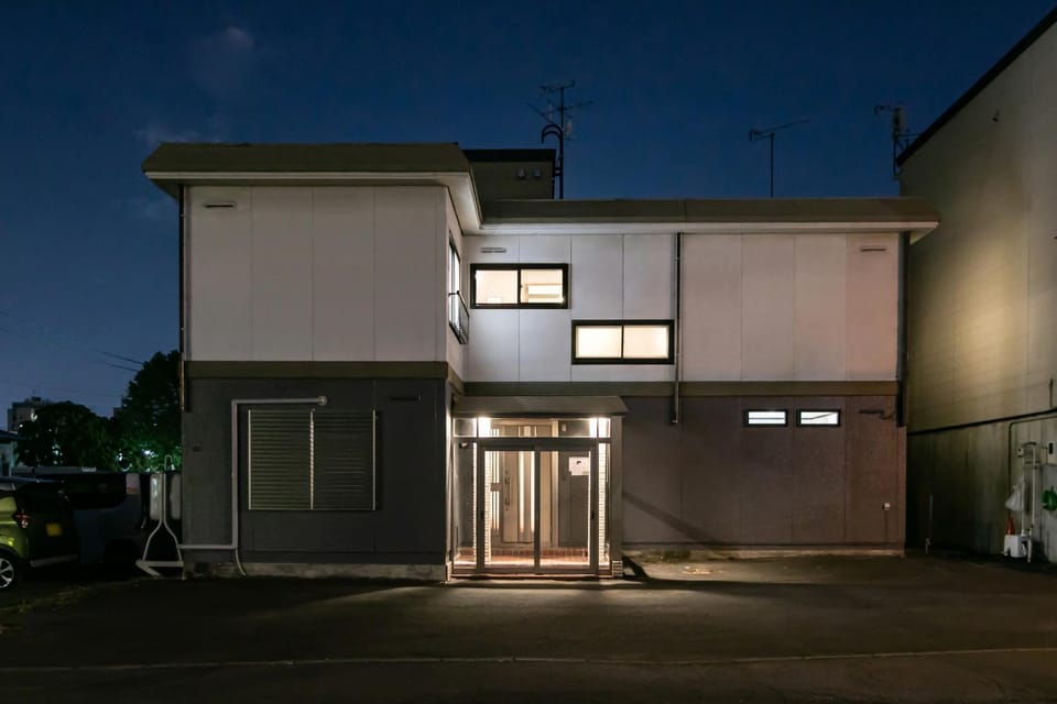 貸切サウナでととのう-2台駐車可-15人まで宿泊可-The Phoenix Villa in Sapporo