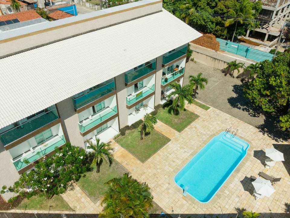 Bird's eye view, Pool view