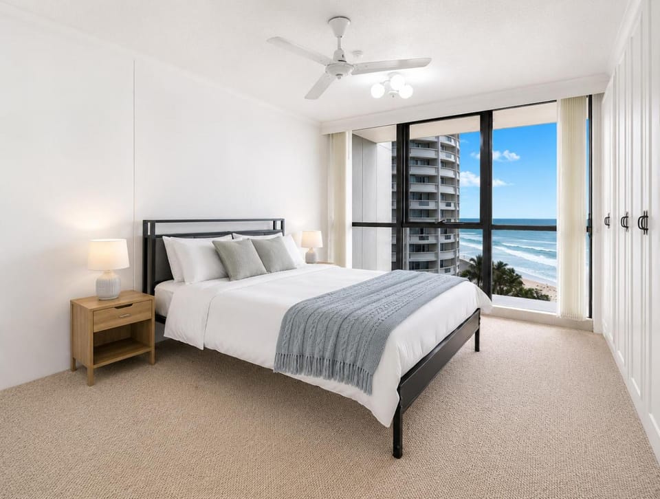 Bed, Photo of the whole room, Sea view