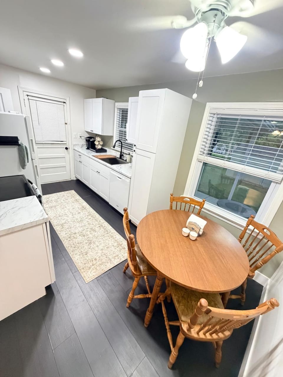 Charming Home near The Legends KC House in Kansas
